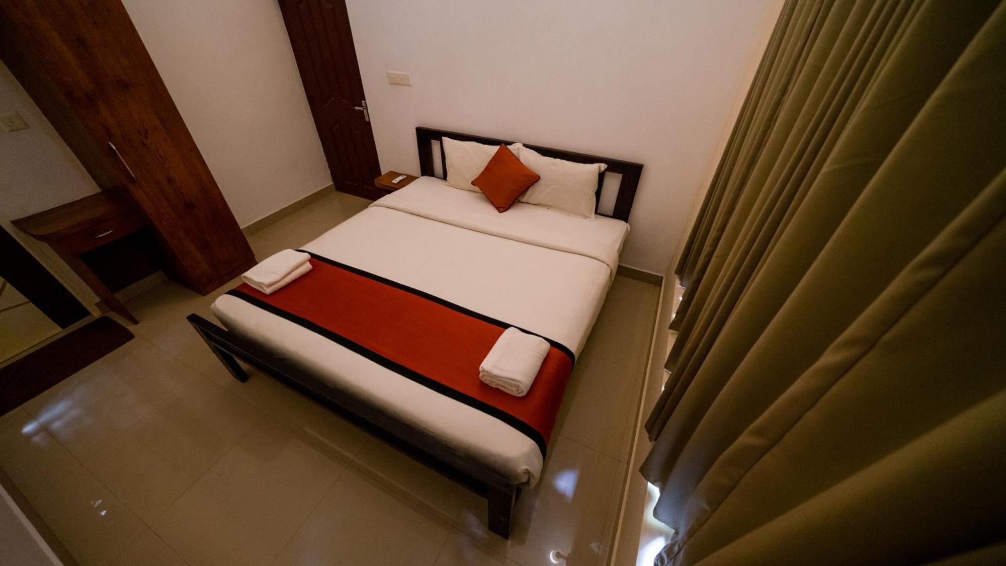 Vythiri Holiday Resort, Wayanad Exterior foto