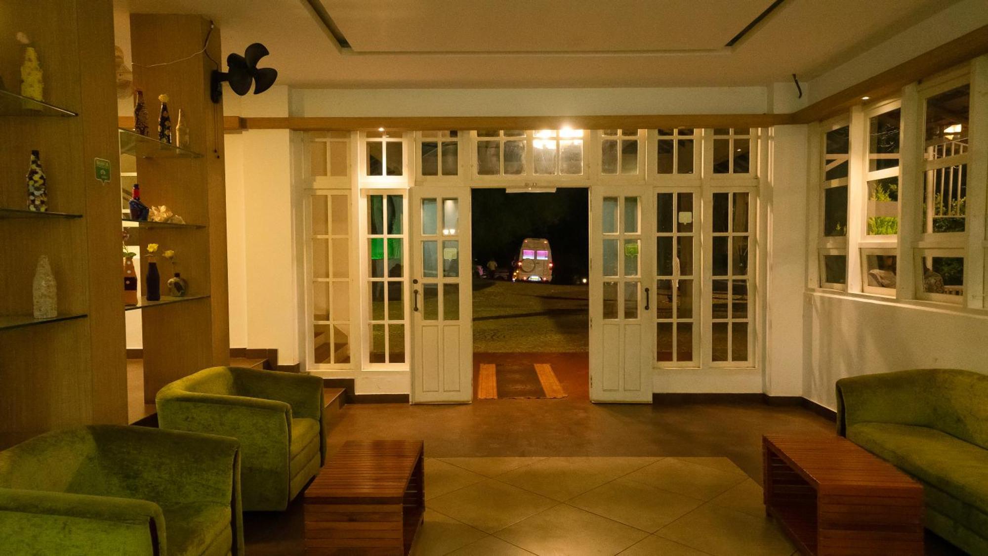 Vythiri Holiday Resort, Wayanad Exterior foto