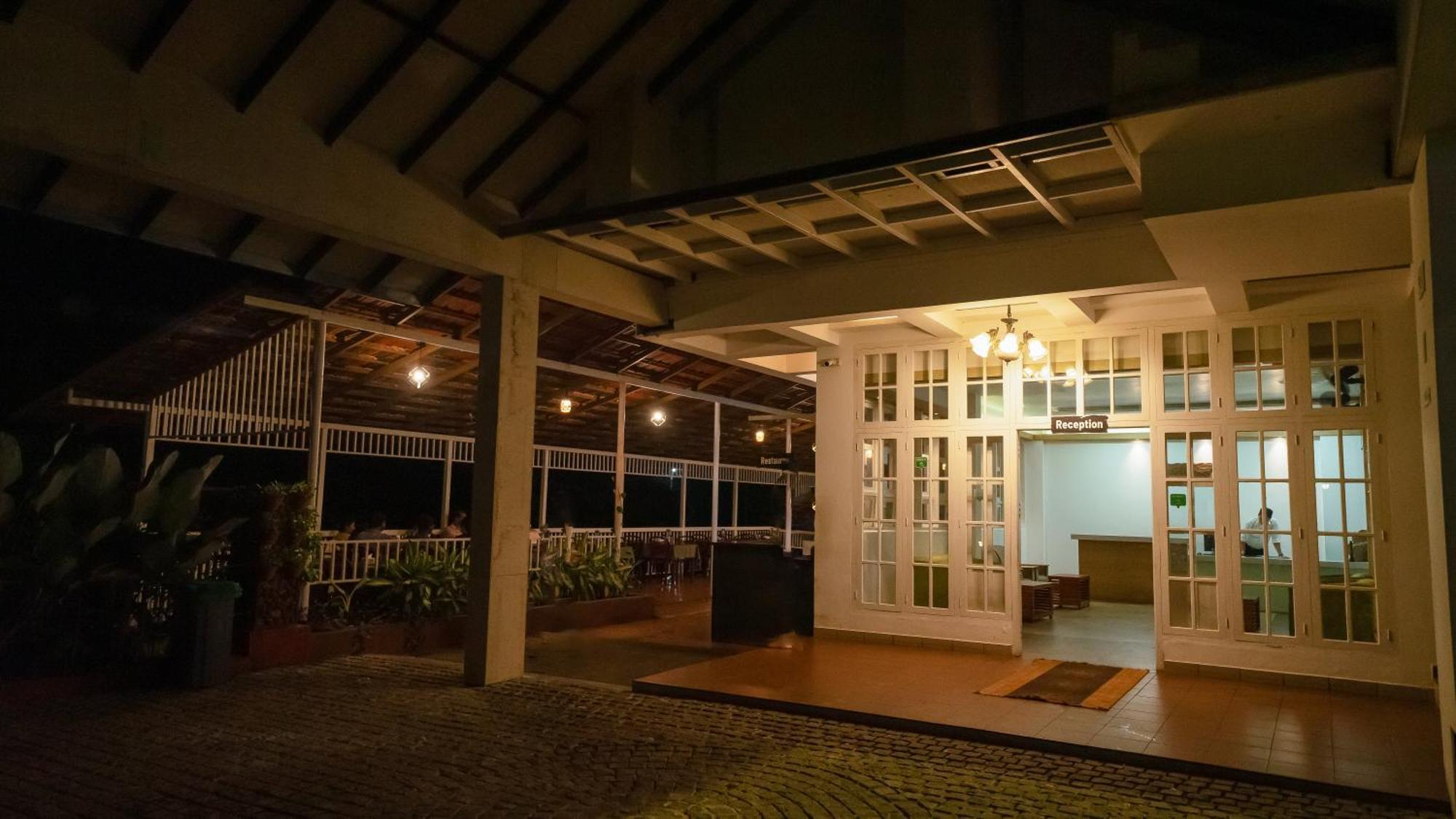 Vythiri Holiday Resort, Wayanad Exterior foto