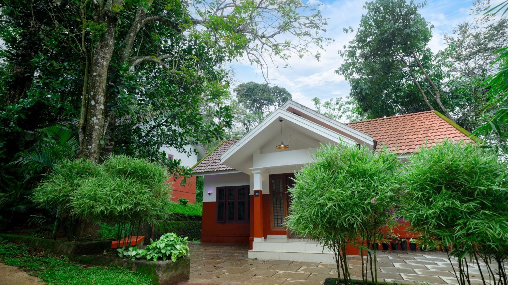Vythiri Holiday Resort, Wayanad Exterior foto